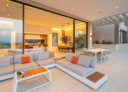 LUXURY VILLA FOR SALE IN NUEVA ANDALUCIA 