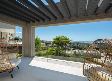 LUXURY VILLA FOR SALE IN NUEVA ANDALUCIA 