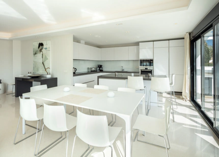 PRECIOSA VILLA MODERNA EN VENTA EN NUEVA ANDALUCIA