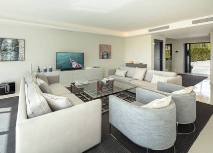 PRECIOSA VILLA MODERNA EN VENTA EN NUEVA ANDALUCIA