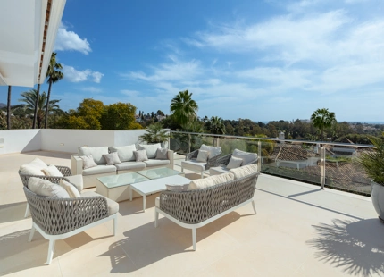 PRECIOSA VILLA MODERNA EN VENTA EN NUEVA ANDALUCIA