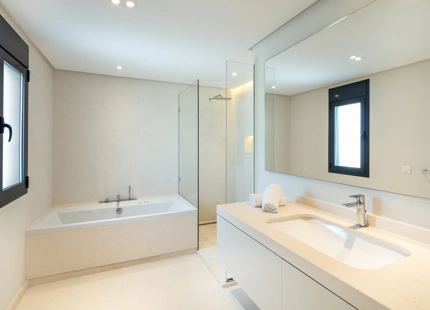PRECIOSA VILLA MODERNA EN VENTA EN NUEVA ANDALUCIA