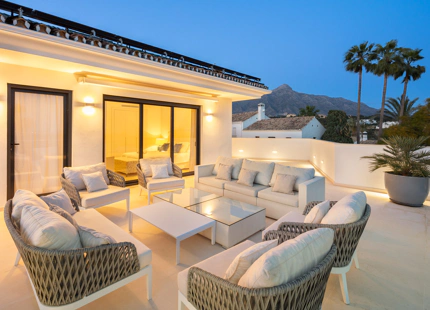 PRECIOSA VILLA MODERNA EN VENTA EN NUEVA ANDALUCIA