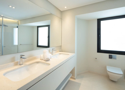 PRECIOSA VILLA MODERNA EN VENTA EN NUEVA ANDALUCIA