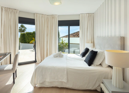 PRECIOSA VILLA MODERNA EN VENTA EN NUEVA ANDALUCIA