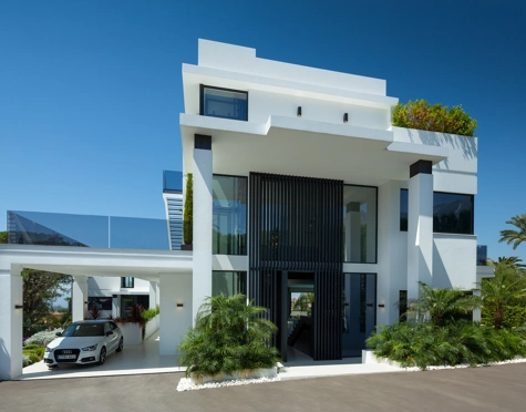 Villa for sale in Nagüeles, Marbella Golden Mile