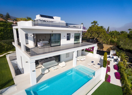 VILLA MODERNA DE LUJO EN VENTA EN NAGÜELES
