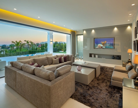 Villa for sale in Nagüeles, Marbella Golden Mile