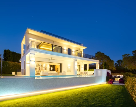 Villa for sale in Nagüeles, Marbella Golden Mile