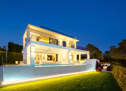 VILLA MODERNA DE LUJO EN VENTA EN NAGÜELES