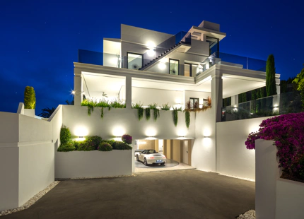 VILLA MODERNA DE LUJO EN VENTA EN NAGÜELES