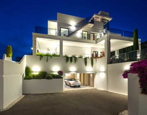 Villa for sale in Nagüeles, Marbella Golden Mile