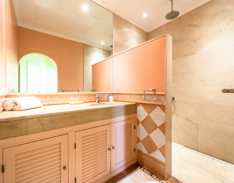 Villa for sale in Monte Mayor, Benahavis