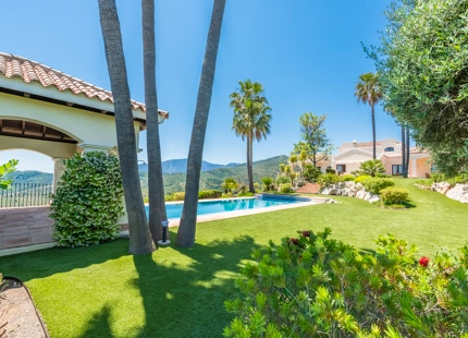 VILLA FANTÁSTICA EN VENTA EN BENAHAVIS