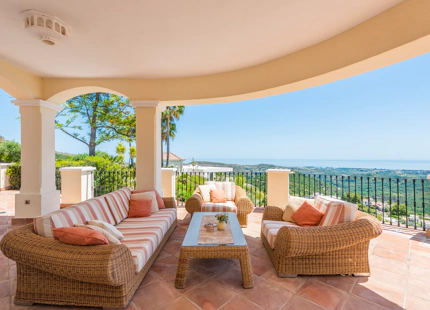VILLA FANTÁSTICA EN VENTA EN BENAHAVIS