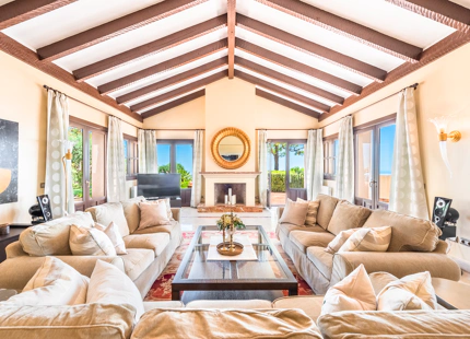 VILLA FANTÁSTICA EN VENTA EN BENAHAVIS