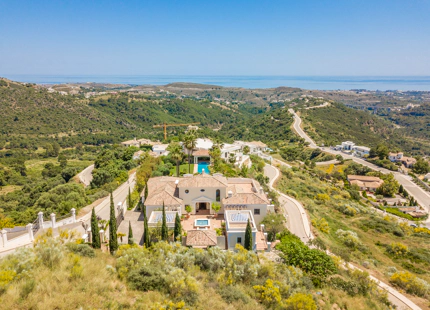 VILLA FANTÁSTICA EN VENTA EN BENAHAVIS