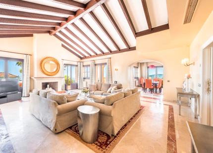 VILLA FANTÁSTICA EN VENTA EN BENAHAVIS
