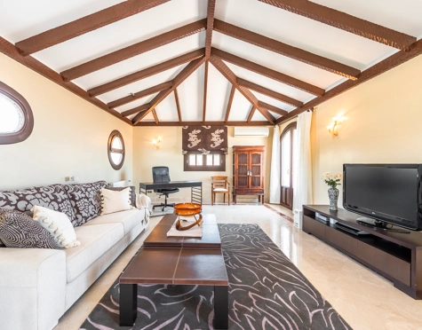 Villa for sale in Monte Mayor, Benahavis