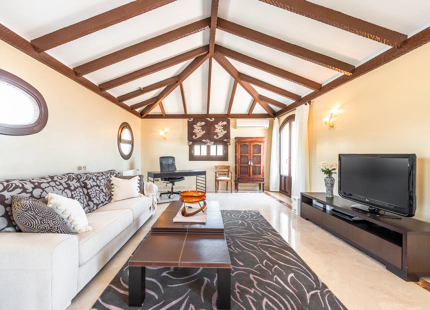 VILLA FANTÁSTICA EN VENTA EN BENAHAVIS