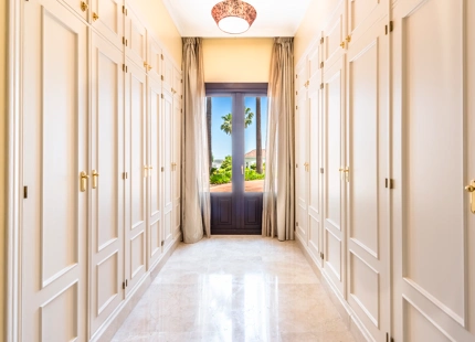 VILLA FANTÁSTICA EN VENTA EN BENAHAVIS