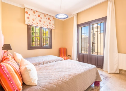 VILLA FANTÁSTICA EN VENTA EN BENAHAVIS