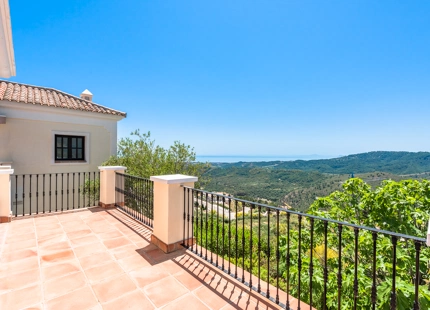 VILLA FANTÁSTICA EN VENTA EN BENAHAVIS