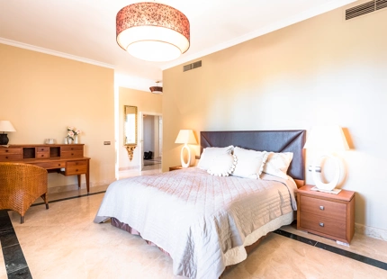 VILLA FANTÁSTICA EN VENTA EN BENAHAVIS