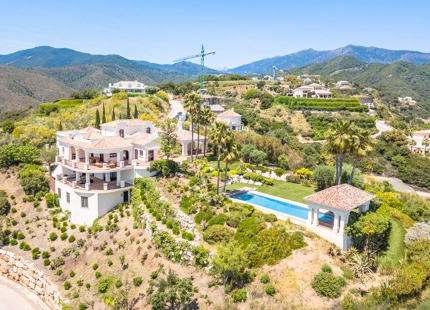 VILLA FANTÁSTICA EN VENTA EN BENAHAVIS