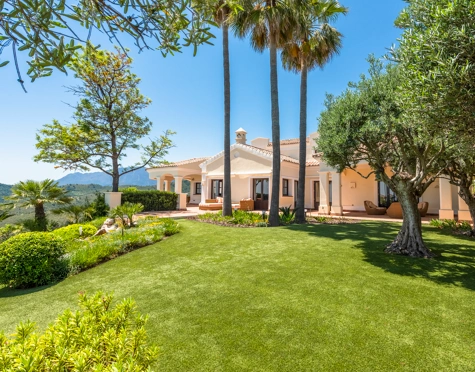 Villa for sale in Monte Mayor, Benahavis