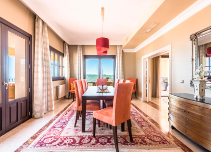 VILLA FANTÁSTICA EN VENTA EN BENAHAVIS