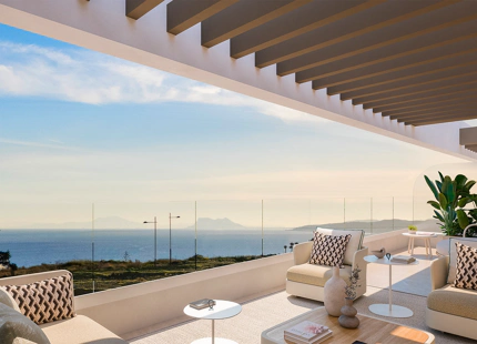 A new life between the sea and the mountains