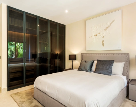 Apartment for sale in Bahía del Velerín, Estepona East