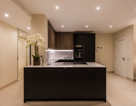 Apartment for sale in Bahía del Velerín, Estepona East