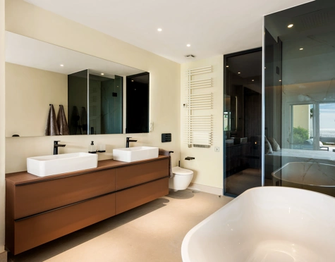Apartment for sale in Bahía del Velerín, Estepona East