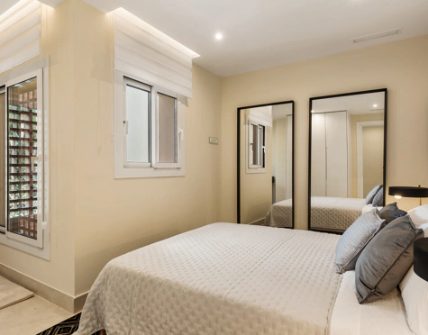 Apartment for sale in Bahía del Velerín, Estepona East