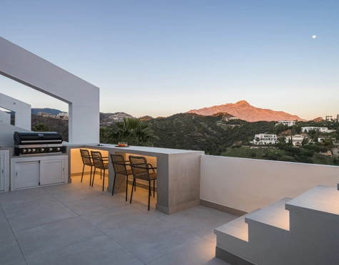 Penthouse for sale in La Quinta, Benahavis