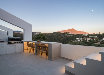 REFURBISHED PENTHOUSE FOR SALE IN LA QUINTA