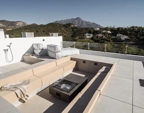 Penthouse for sale in La Quinta, Benahavis