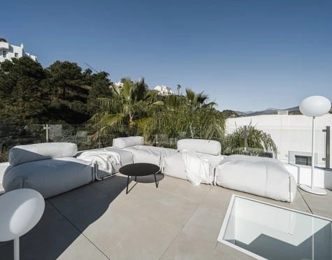 Penthouse for sale in La Quinta, Benahavis