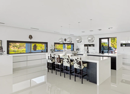 CONTEMPORARY VILLA IN LA ZAGALETA