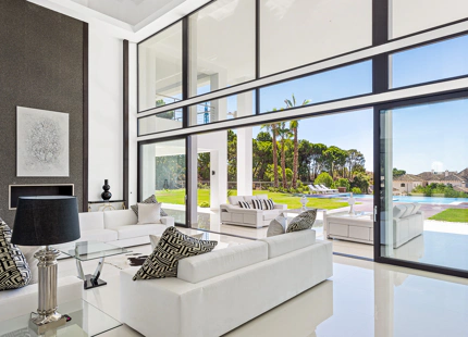 CONTEMPORARY VILLA IN LA ZAGALETA