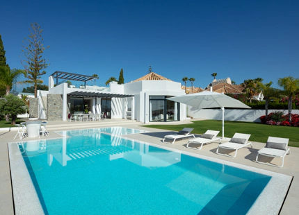 MODERN VILLA FOR SALE IN ALOHA