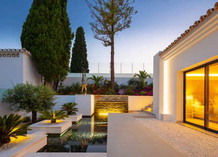 MODERN VILLA FOR SALE IN ALOHA