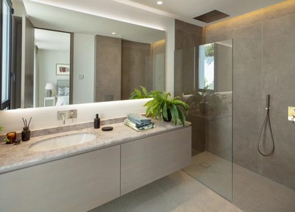 MODERN VILLA FOR SALE IN ALOHA