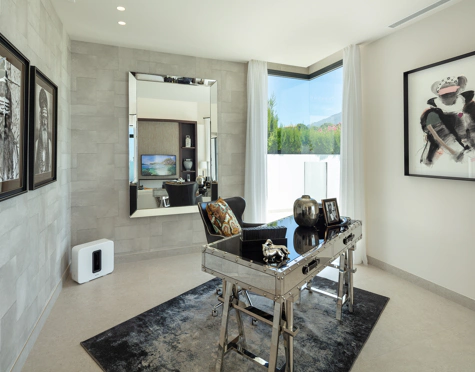 Villa for sale in Aloha, Nueva Andalucia