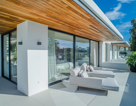 Villa for sale in Marbella Golden Mile