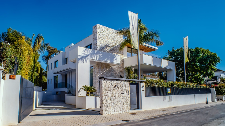Villa for sale in Marbella Golden Mile