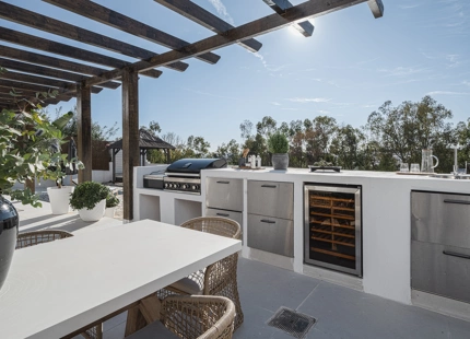 VILLA TOTALMENTE REFORMADA EN VENTA EN NUEVA ANDALUCIA