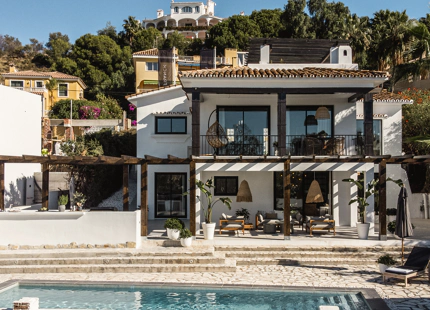 VILLA TOTALMENTE REFORMADA EN VENTA EN NUEVA ANDALUCIA